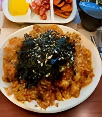 Chungmu Gimbap Kimchi Sujebi