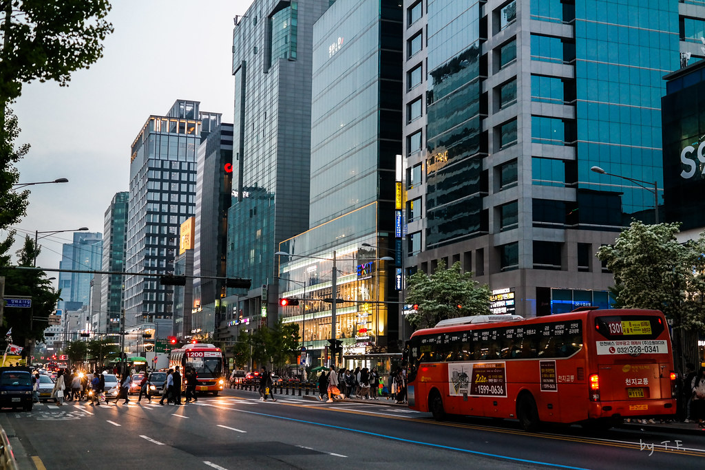 Hongik Univ. Station area
